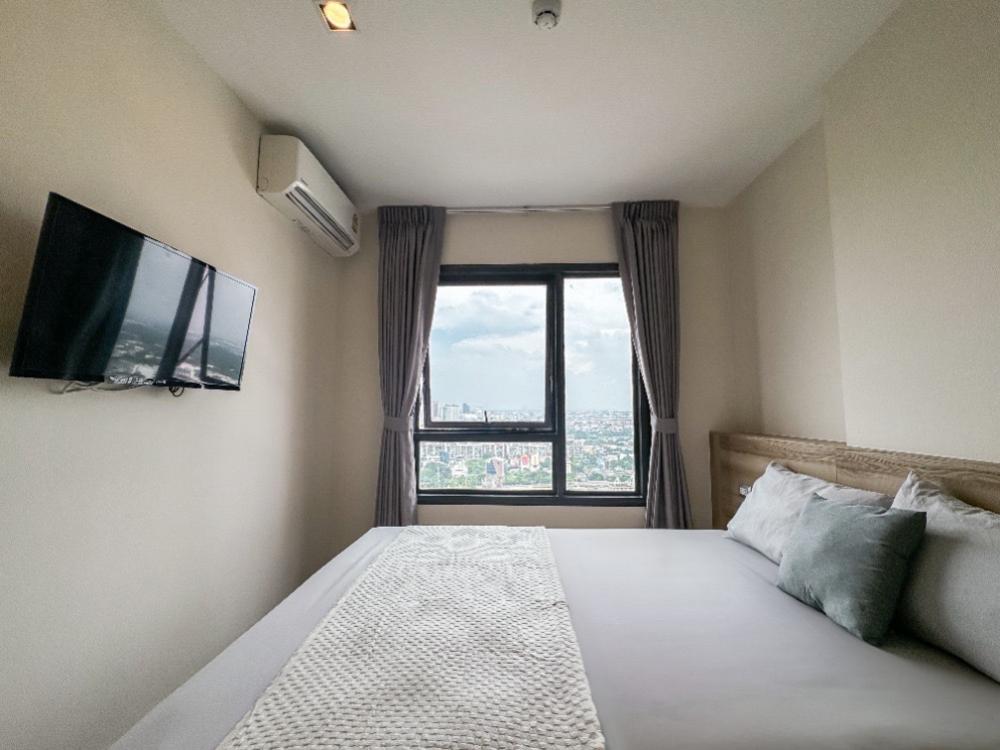 ขายคอนโดพัฒนาการ ศรีนครินทร์ : ✅ขาย condo Rich Park Triple Station แบบ 1 ห้องนอน, 1 ห้องน้ำ ชั้น 31 วิวโล่ง พื้นที่ 26.89 ตรม. ราคา 3,660,000 บาท 🚇 สถานีหัวหมาก🛎รีบจองเลย