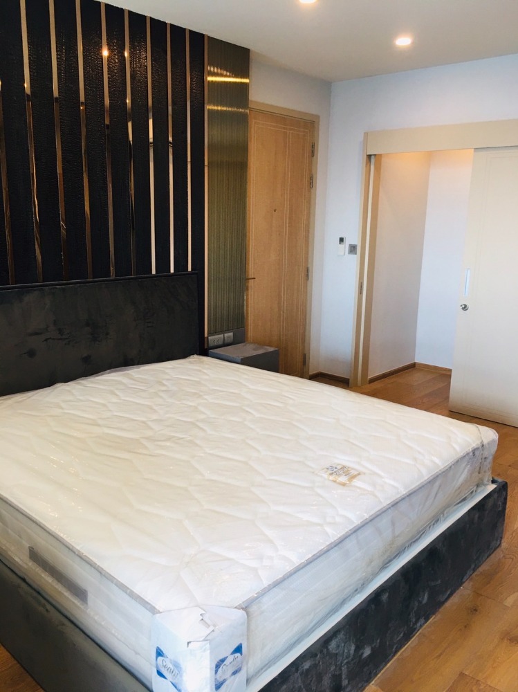 For RentCondoRatchathewi,Phayathai : Q Chidlom - Phetchaburi【𝐑𝐄𝐍𝐓】🔥 Duplex room, decorated in a luxurious style with a high tub near BTS Chidlom, convenient to travel, ready to move in !! 🔥 Contact Line ID: @hacondo