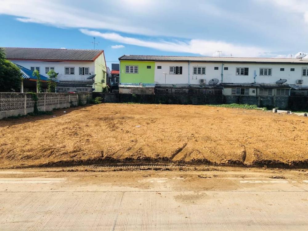 For RentLandPathum Thani,Rangsit, Thammasat : Yes, rent land near Thai Market, Soi Iyara 9, Pathum Thani.