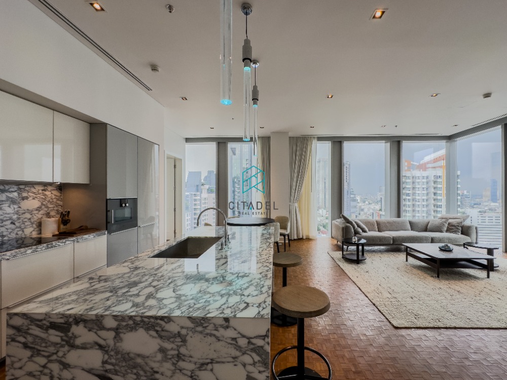 For RentCondoSathorn, Narathiwat : Luxury Fully Furnished, Pet Friendly, 2 Beds Condo for Rent!