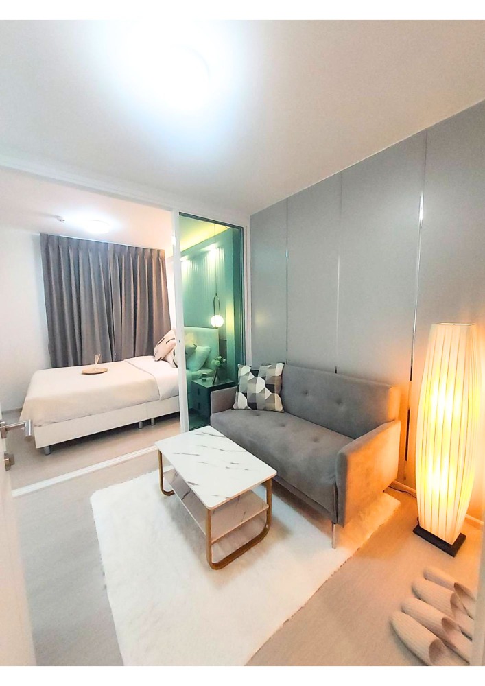 ขายคอนโดรามคำแหง หัวหมาก : ขายคอนโดรีโนเวทใหม่ ห้องสวยน่าอยู่มาก เฟอร์นิเจอร์พร้อมอยู่ นักศึกษา คนทำงานต้องร้องว้าว  จองเดือนนี้แถมฟรีโอน