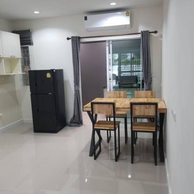 For RentTownhousePattanakan, Srinakarin : For rent: Townhome Village Light Pattanakarn 110 sq m. 28 sq m.