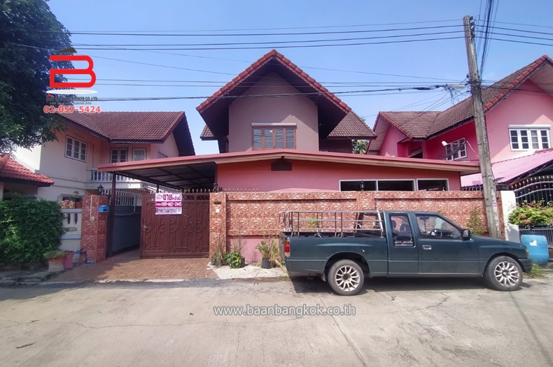 ขายบ้านปทุมธานี รังสิต ธรรมศาสตร์ : บ้านเดี่ยว หมู่บ้าน ปทุมวดี เนื้อที่ 50 ตรว. ถนนกรุงเทพ-ปทุมธานี อ.เมือง จ.ปทุมธานี