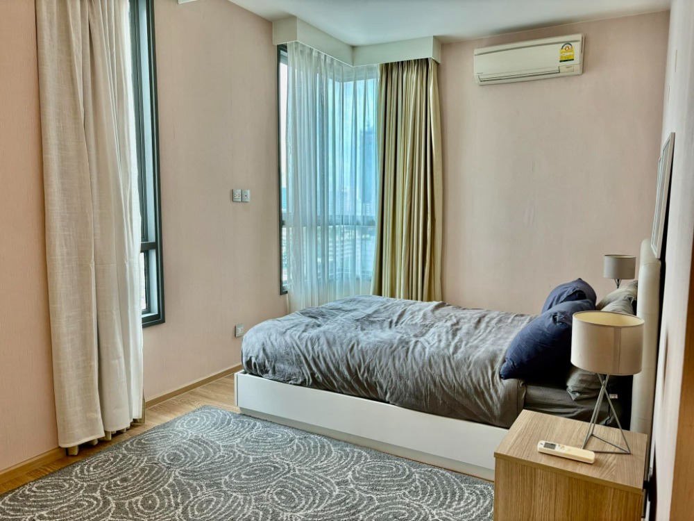 ขายคอนโดสุขุมวิท อโศก ทองหล่อ : ขาย/เช่า H Sukhumvit 43  ขนาด 45 Sqm. 1 ห้องนอน 1 ห้องน้ำ  เช่า 27,500 บาท/เดือน  ขาย 7 ล้านบาท