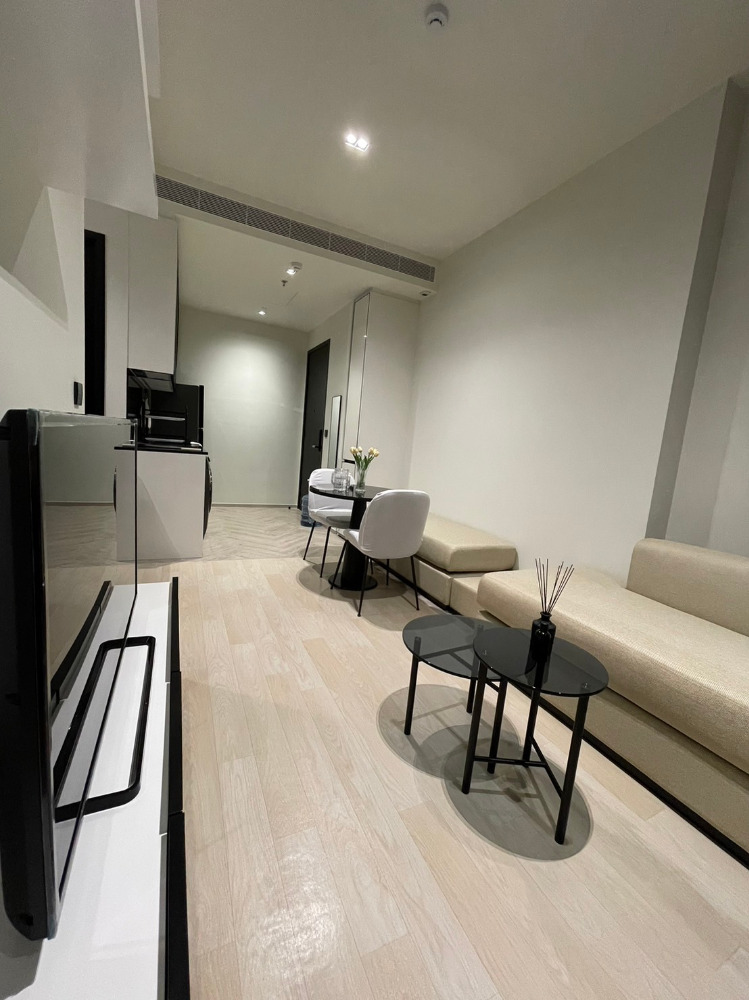 For SaleCondoWongwianyai, Charoennakor : Condo for sale Chapter Charoennakorn near ICONSIAM - 2 bedrooms**** 2 car parking spaces,