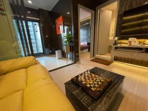 ขายคอนโดพระราม 9 เพชรบุรีตัดใหม่ RCA : Life Asoke-Rama9  for Sale 1bed 1bath 32sqm 4.95MB