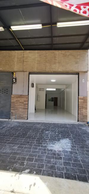For SaleShophouseKaset Nawamin,Ladplakao : Commercial building for sale, 3.5 floors, newly decorated, on Sukonthasawat Road. (Sukonthasawat Soi 1)