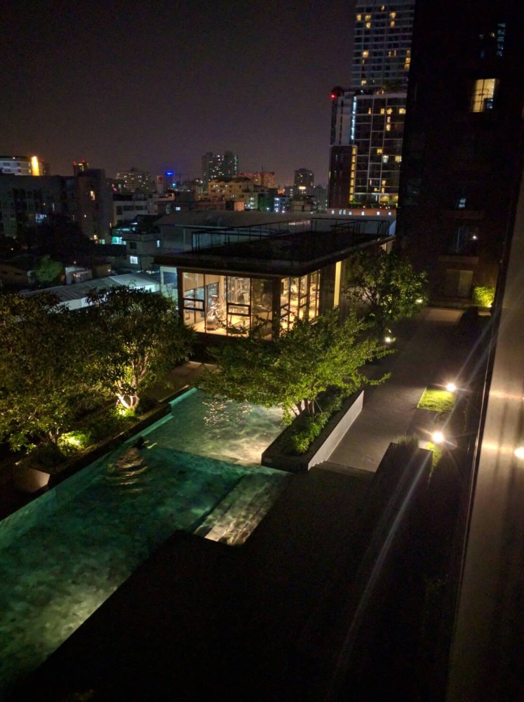 ขายคอนโดรัชดา ห้วยขวาง : 32sqm 1bed with tenant for sale Pool View