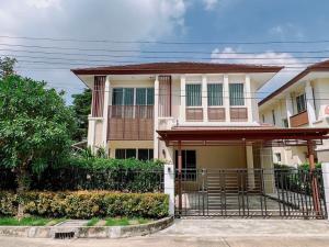 ให้เช่าบ้านลาดกระบัง สุวรรณภูมิ : สอบถามโทร : 081-241-6311 บ้านเดี่ยว ให้เช่า 77 ตร.วา ใกล้สนามบินสุวรรณภูมิ ใกล้ The Paseo Mall ลาดกระบัง โครงการ เดอะ เซนโทร อ่อนนุช-วงแหวน 3 ห้องนอน 3 ห้องน้ำ 1 ห้องโถงใหญ่ 1 ห้องครัว