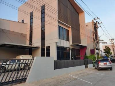 For SaleFactoryPathum Thani,Rangsit, Thammasat : Factory for sale, inside the factory can support a weight of 2000 tons per square meter, Centro Port 541 sq m. 2 ngan 6.3 sq m. Mini Factory ready for use in ZENTRO port.