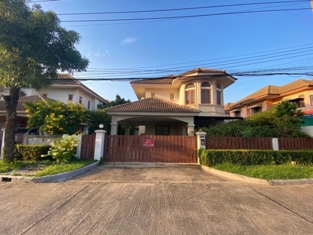 For SaleHousePhutthamonthon, Salaya : Cheap single house for sale, Kritsana Garden Home, Borommaratchachonnani-Sai 5, 196 sq m., 65.8 sq m, beginning of the project, convenient transportation, safe, beautifully decorated, ready to move in.