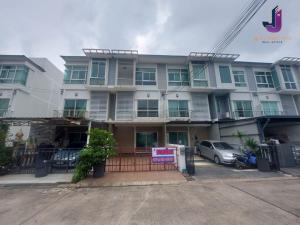 For SaleTownhouseLadkrabang, Suwannaphum Airport : 3-story townhome for sale (empty house), project name The Metro-Rama 9, front of the house facing north, property code JJ-H088📌