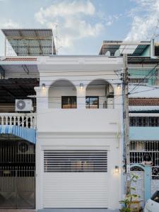 ขายบ้านสาทร นราธิวาส : P40101123 ขาย บ้านเดี่ยว 3ชั้น ตกแต่งสไตล์ Modern Minimal Canvas House (เจริญกรุง 107) ย่านเจริญกรุง ใกล้ห้าง ใกล้เอเชียทีค