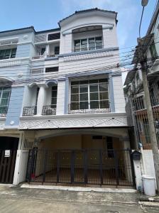 For RentTownhouseYothinpattana,CDC : ❤️ Urgent!!! Townhome for rent, 3 floors, corner house, Klang Muang Village. Lat Phrao-Yothin Phatthana Simple, express area, Ekamai-Ramindra ❤️ Ready to move in S2301-603