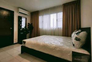 For RentCondoOnnut, Udomsuk : 🔥For rent, LPN Center77, near BTS On Nut, studio room, beautiful room, fully furnished, ready to move in.
