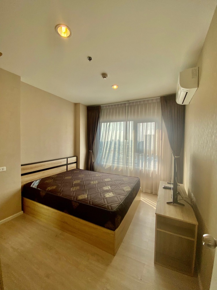 For SaleCondoThaphra, Talat Phlu, Wutthakat : Aspire Sathorn - Tha Phra【𝐒𝐄𝐋𝐋】🔥 Wide room, decorated with complete use, convenient to travel, near BTS, ready to stay !! 🔥 Contact Line ID: @hacondo