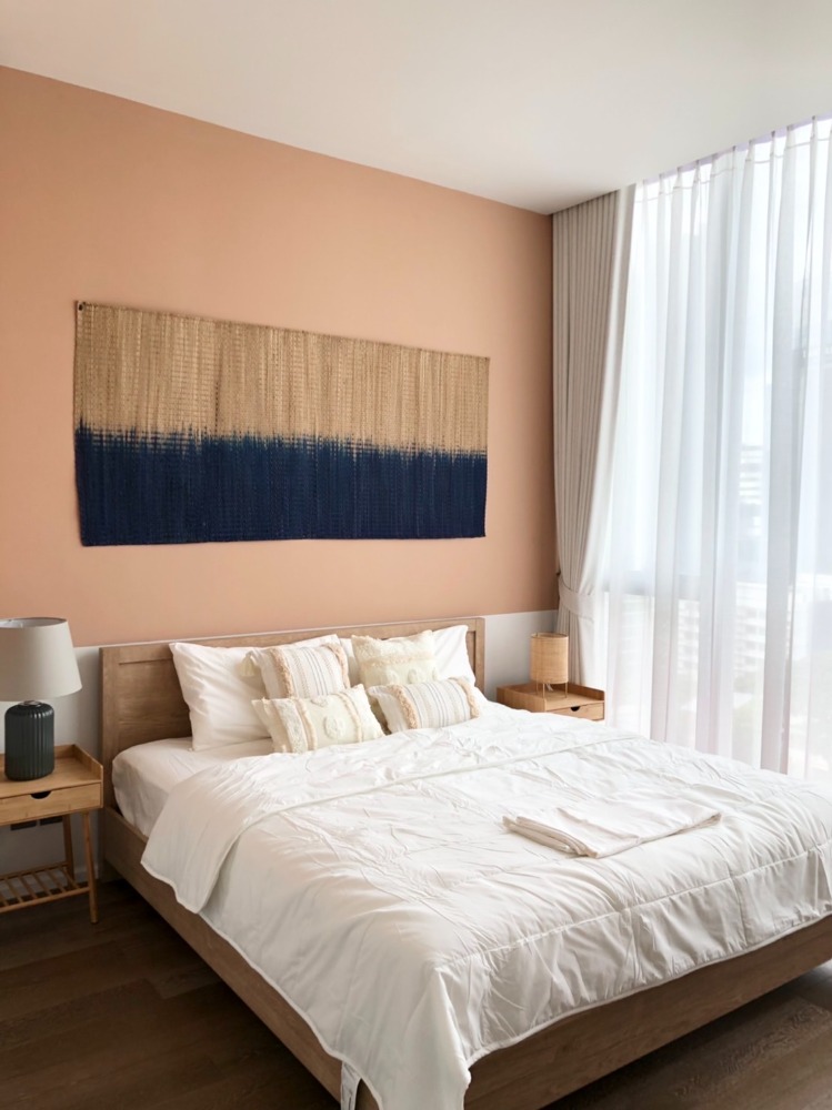 For SaleCondoSukhumvit, Asoke, Thonglor : Urgent sale!! Condo Kraam Sukhumvit 26, very good price, close to the BTS, beautiful view, high floor.