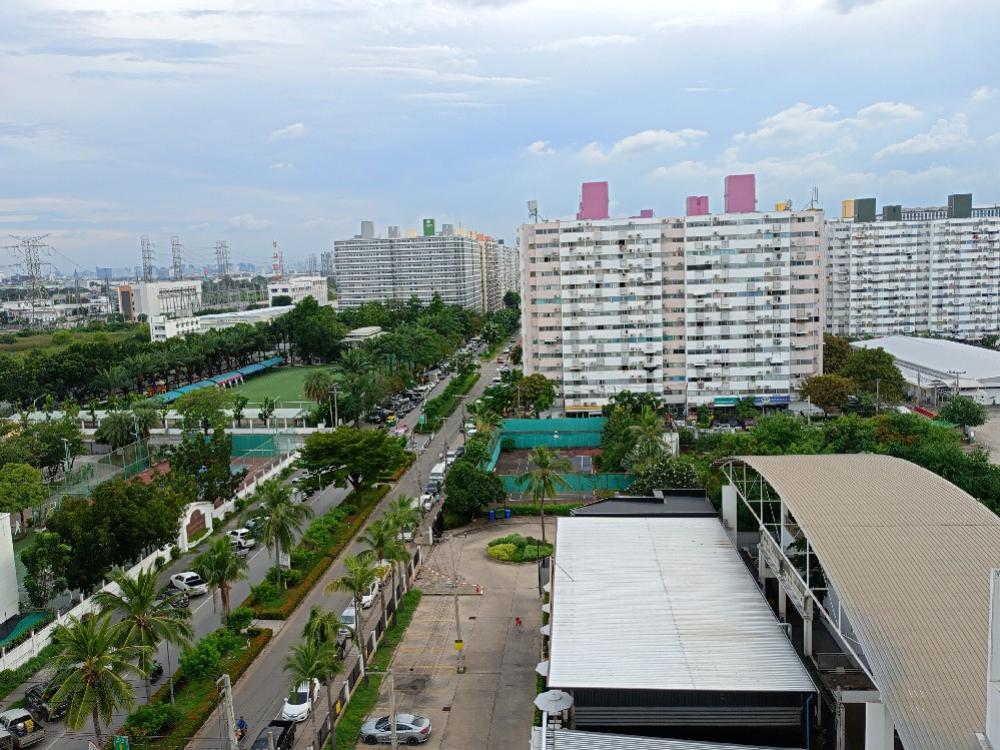 For RentCondoChaengwatana, Muangthong : For rent, Building T4, outside view, good view.