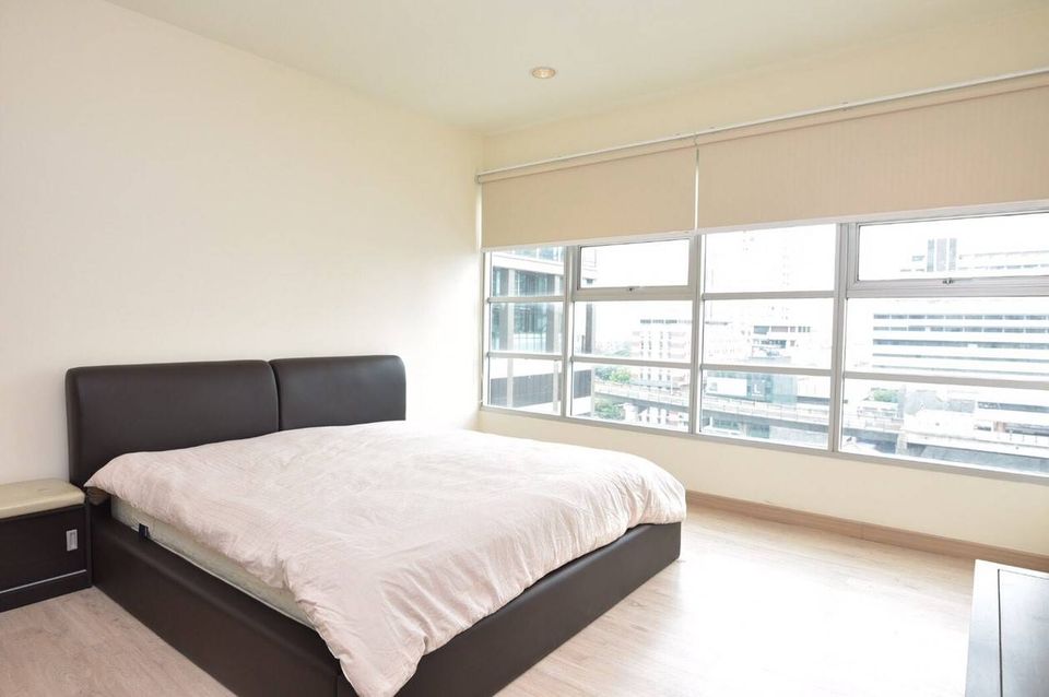 For RentCondoRatchathewi,Phayathai : Baan Klang Krung Siam - Pathumwan【𝐑𝐄𝐍𝐓】🔥 Minimal-toned white-black room, near BTS, Ratchathewi, Available 15/12/23🔥 Contact Line ID: @hacondo