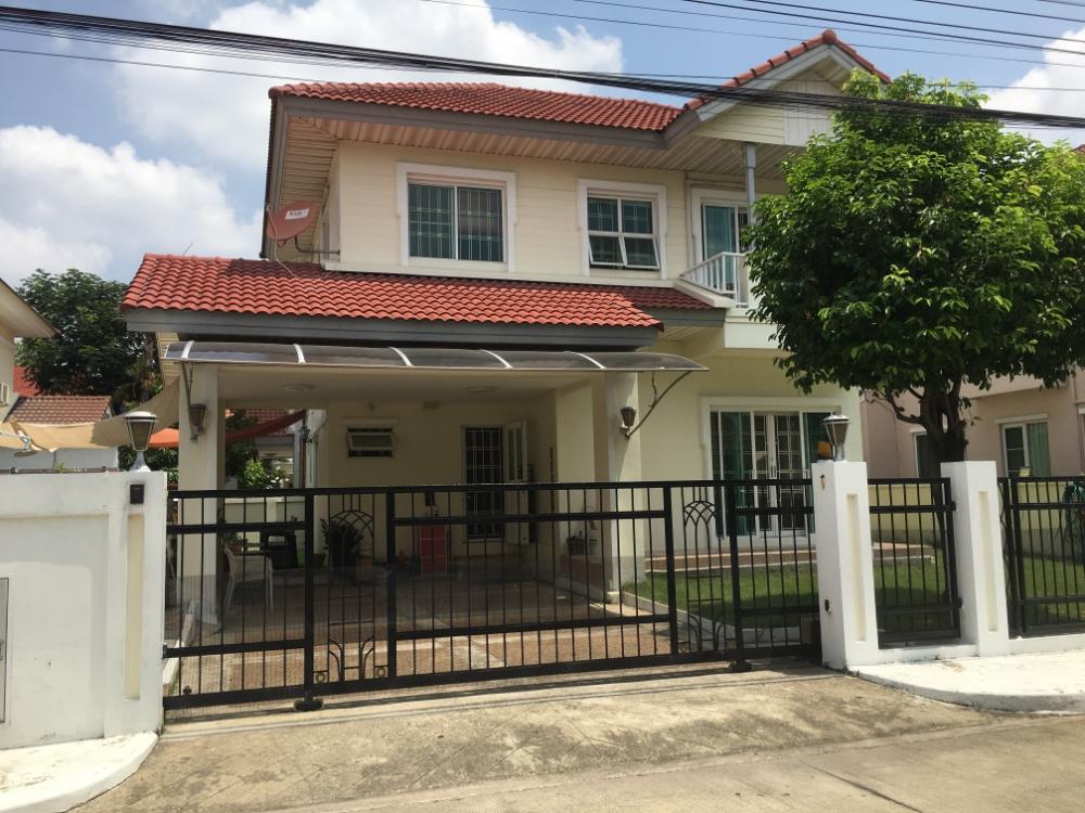 For RentHouseLadkrabang, Suwannaphum Airport : Single house, good location In the village of Perfect Place, Sukhumvit 77, next to Robinson Lat Krabang. Just 10 minutes from Suvarnabhumi Airport.