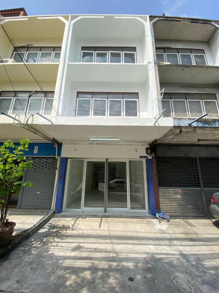 For RentShophouseBang Sue, Wong Sawang, Tao Pun : For rent, 3-story commercial building, newly renovated, Prachachuen Road. Suitable for trading, doing business