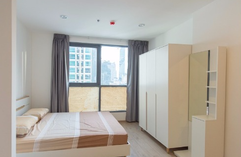 For SaleCondoSiam Paragon ,Chulalongkorn,Samyan : Ideo Q Chula - Samyan【𝐒𝐄𝐋𝐋】🔥 Studio room is decorated with white tones, golden locations, in the heart of the city. Near Chula-Sam Yan Ready to move in !! 🔥 Contact Line ID: @hacondo