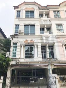 For RentTownhouseYothinpattana,CDC : HR1331 4-story townhouse for rent, Baan Klang Muang Rama 9-Lat Phrao project. Convenient travel near Ramintra Expressway.