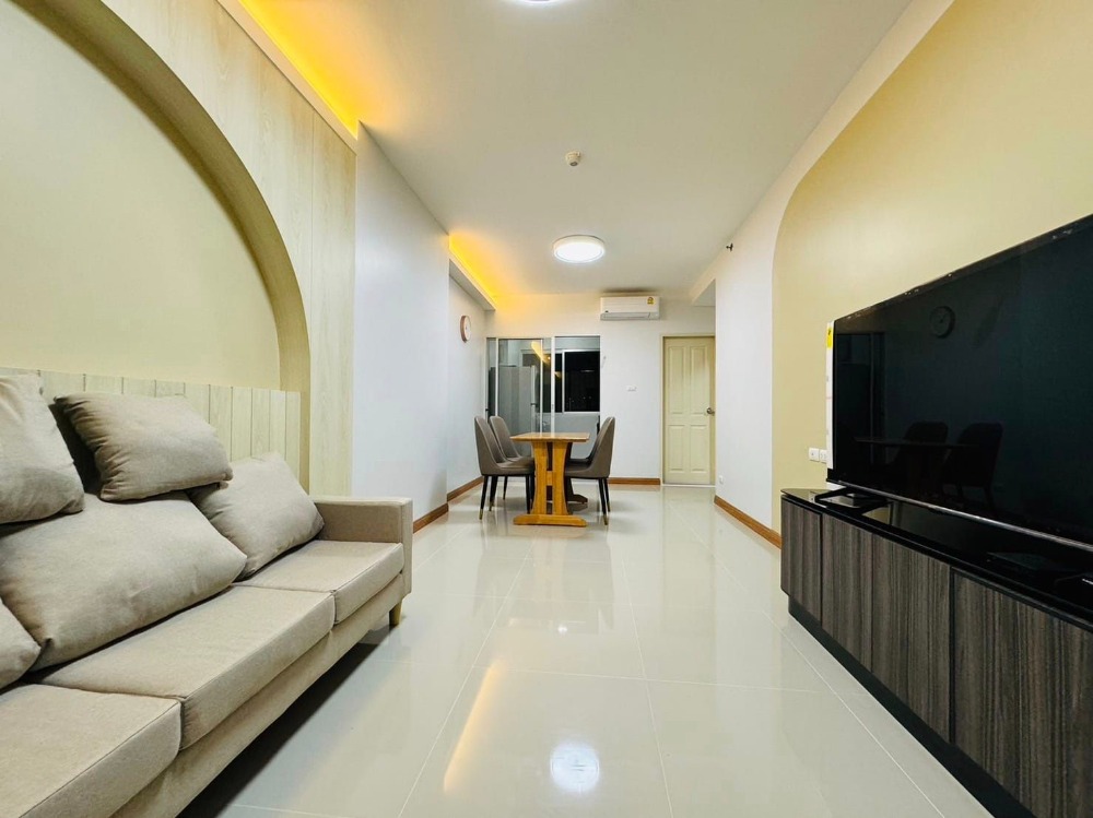 For RentCondoKasetsart, Ratchayothin : 📣Rent with us and get 500 baht! Beautiful room, good price, very livable. Dont miss it!! Condo Supalai Park Ratchayothin MEBK12357