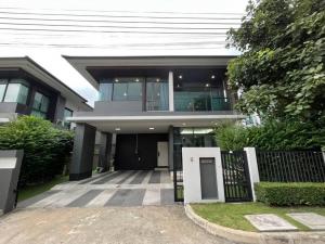 For RentHousePattanakan, Srinakarin : House for rent, Setthasiri Krungthep Kreetha 1 project, Luxury detached house, ready to move in 3 bedrooms, 3 bathrooms, 57 sq m, 195 sq m