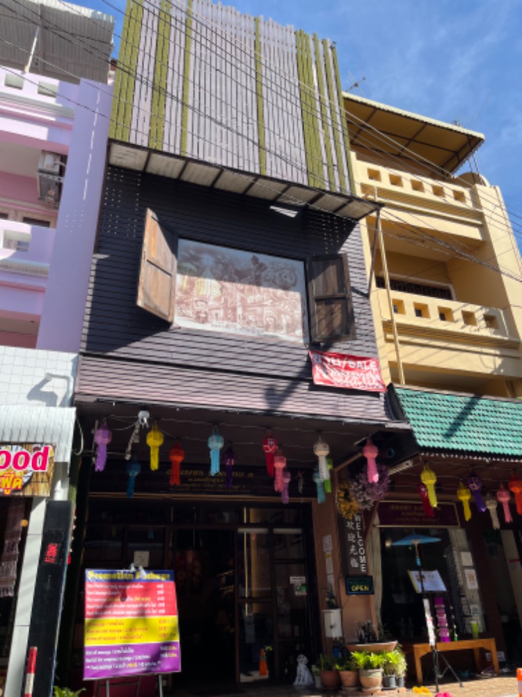 For SaleShophouseChiang Mai : Commercial building for sale with business, prime location, Chiang Mai moat, Tha Phae zone.
