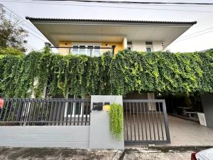 For RentHouseSriracha Laem Chabang Ban Bueng : Nice detached house House for rent in Sriracha Magnoly Suan Suea - Sriracha