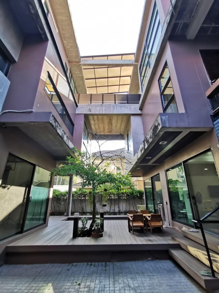 ขายโฮมออฟฟิศลาดพร้าว เซ็นทรัลลาดพร้าว : 💫โฮมออฟฟิศ Tropical Loft ขนาดใหญ่ 3 ห้องนอน ทำเลลาดพร้าว เฟอร์นิเจอร์ครบ 21MB* ราคาต่อรองได้