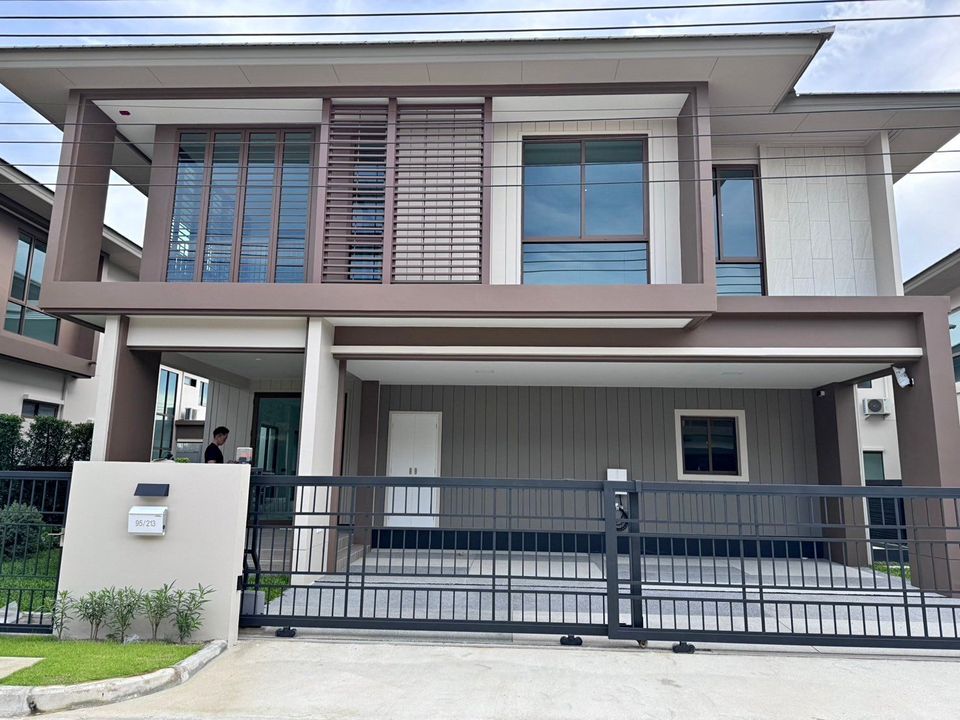 For RentHousePattanakan, Srinakarin : R9964 2-story detached house for rent, Burasiri, Krungthep Kreetha, Kwangkwang area (vacant)
