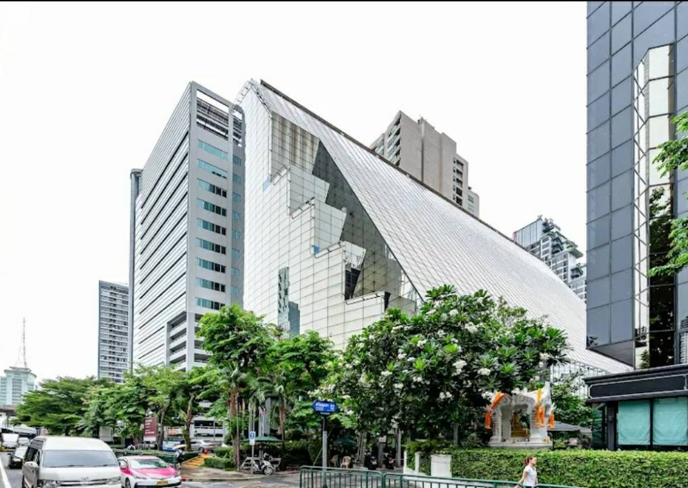 For RentOfficeRatchathewi,Phayathai : Office for rent, office space, Siripinyo Building, near BTS Phaya Thai and Airport Link Phaya Thai, area 72 sq m., rent 39,600 baht / month.