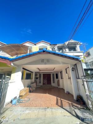 For RentTownhousePattanakan, Srinakarin : House for rent in Klang Muang, Rama 9 Soi 43.