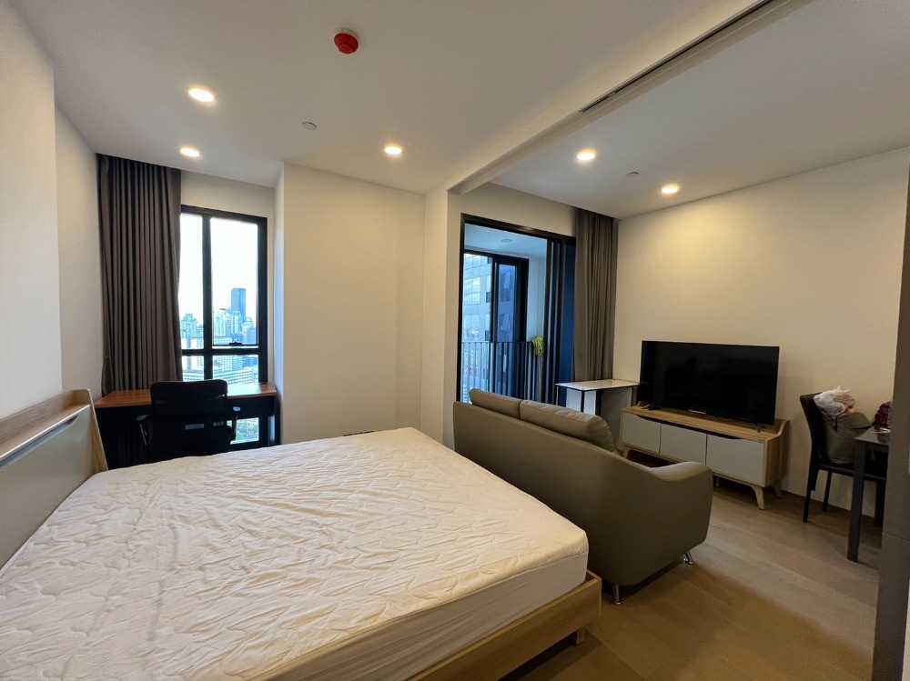 For RentCondoSiam Paragon ,Chulalongkorn,Samyan : Condo for rent ASHTON Chula-Silom, 1 bedroom, 33 sq m., 35th floor, beautiful room, ready to move in, Fully Furnished K3928
