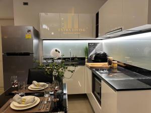 For SaleCondoRatchadapisek, Huaikwang, Suttisan : For sale Quinn Ratchada 17 🚩1 bedroom, 46 sq m, fully furnished, ready to move in, owner takes good care of it, ready to pass on, only 5.15 million, near MRT 200 meters.
