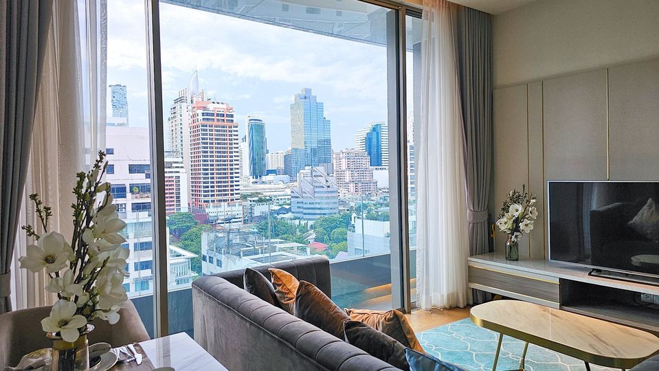 For RentCondoSilom, Saladaeng, Bangrak : Luxury condo for rent, Saladaeng One, large room, 1 Bed, Modern Luxury decoration, beautiful view.