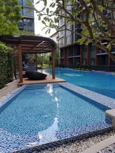 ให้เช่าคอนโดรัชดา ห้วยขวาง : Exeasycondoว่างให้เช่า เมโทรลักซ์ โรสโกลด์ สนใจต่อรองราคา@easycondo (มี@ด้วย) ห้องปล่อยเช่าไวมากรีบหน่อยนะคะ
