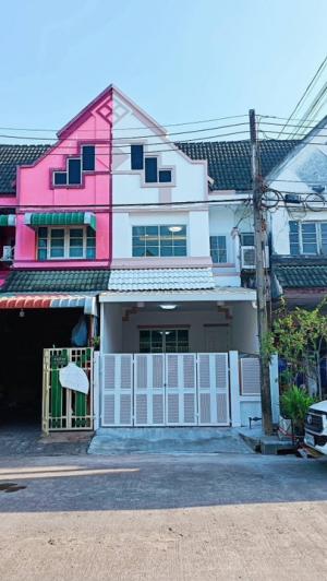 ขายทาวน์เฮ้าส์/ทาวน์โฮมปทุมธานี รังสิต ธรรมศาสตร์ : ขายทาวน์เฮ้าส์