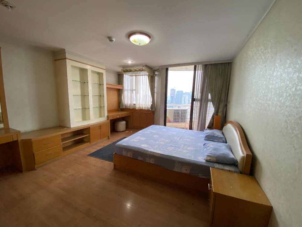 For SaleCondoSukhumvit, Asoke, Thonglor : Condo for sale Supalai Oriental Sukhumvit 39 2bedroom 1bathroom, fully furnished, ready to move in.