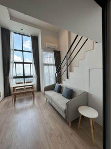 For RentCondoRama9, Petchburi, RCA : Ready to move in, Ideo Rama 9 - Asoke, Hybrid Studio | Duplex room, fully furnished.