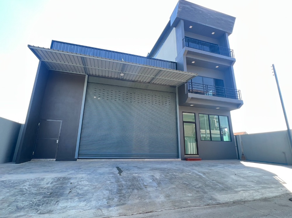 For SaleOfficePathum Thani,Rangsit, Thammasat : For sale, 3-story building, office building, ready to move in, with warehouse, Khlong 4 area, Lat Sawai, Lam Luk Ka.