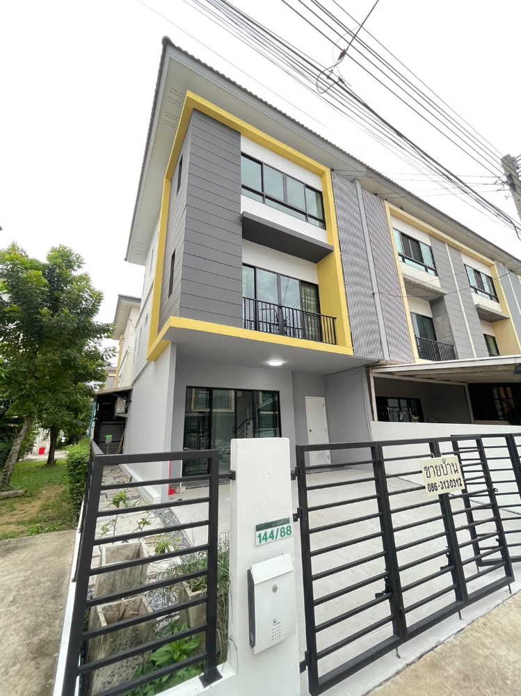 For SaleTownhouseBang kae, Phetkasem : Townhome for sale, 3 floors, renovated, good location