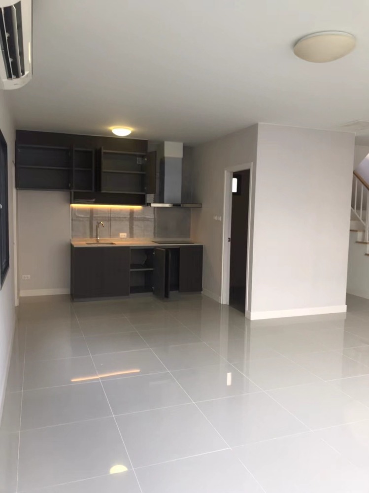 For SaleHouseSamut Prakan,Samrong : New house for sale, Como Primo Bangna / Areeya Como Primo Bangna, detached house, Luxury Villa style, selling price only 5,900,000.00 baht!!