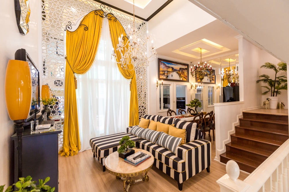 For RentTownhouseYothinpattana,CDC : Newly decorated luxury townhouse for rent. Central Eastville/CDC