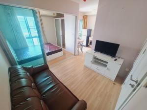 For SaleCondoChaengwatana, Muangthong : 1.45 million baht, urgent sale at Plum Condo Chaengwattana Phase 1, free furniture + electrical appliances in the room.