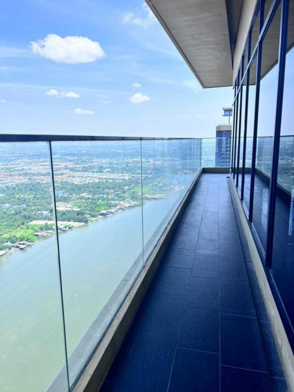 ขายคอนโดรัตนาธิเบศร์ สนามบินน้ำ พระนั่งเกล้า : The Politan Rive Condo 2 Bed 2 Bath 47 floors. Room facing (RIVER VIEW) For Sale 4,750,000 Fullly Furnished, call for more info 083-882-4544