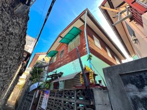 ขายบ้านสาทร นราธิวาส : บ้านพร้อมที่ 22.1 ตร.ว 8 นอน 2 น้ำ ซ.จันทน์ 51 แยก 7 กรุงเทพ ใจกลางเมือง เหมาะทำอาศัย บ้านเช่า
