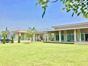 For SaleHousePak Chong KhaoYai : Vacation home for sale in Khao Yai, Thanarat Road, Km. 3, near Bonanza.
